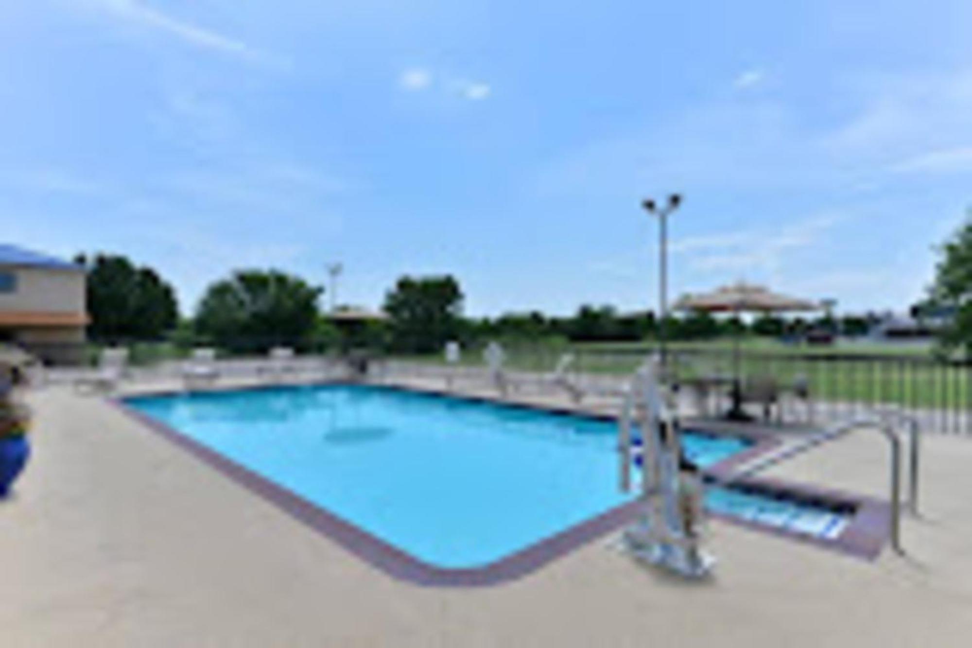 Baymont By Wyndham Ardmore I-35 ภายนอก รูปภาพ