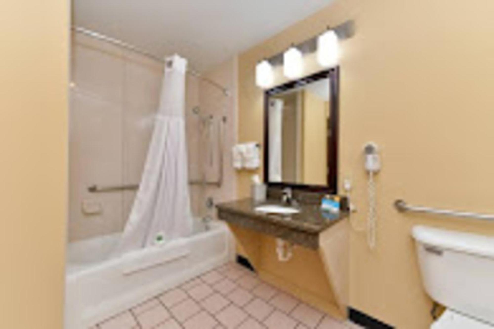 Baymont By Wyndham Ardmore I-35 ภายนอก รูปภาพ